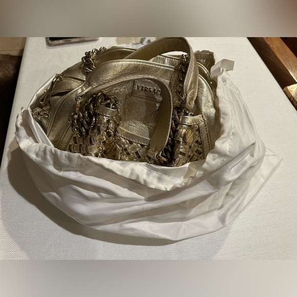 Vintage Versace Metallic Gold Leather Medusa Medium Bag - Picture 10 of 11